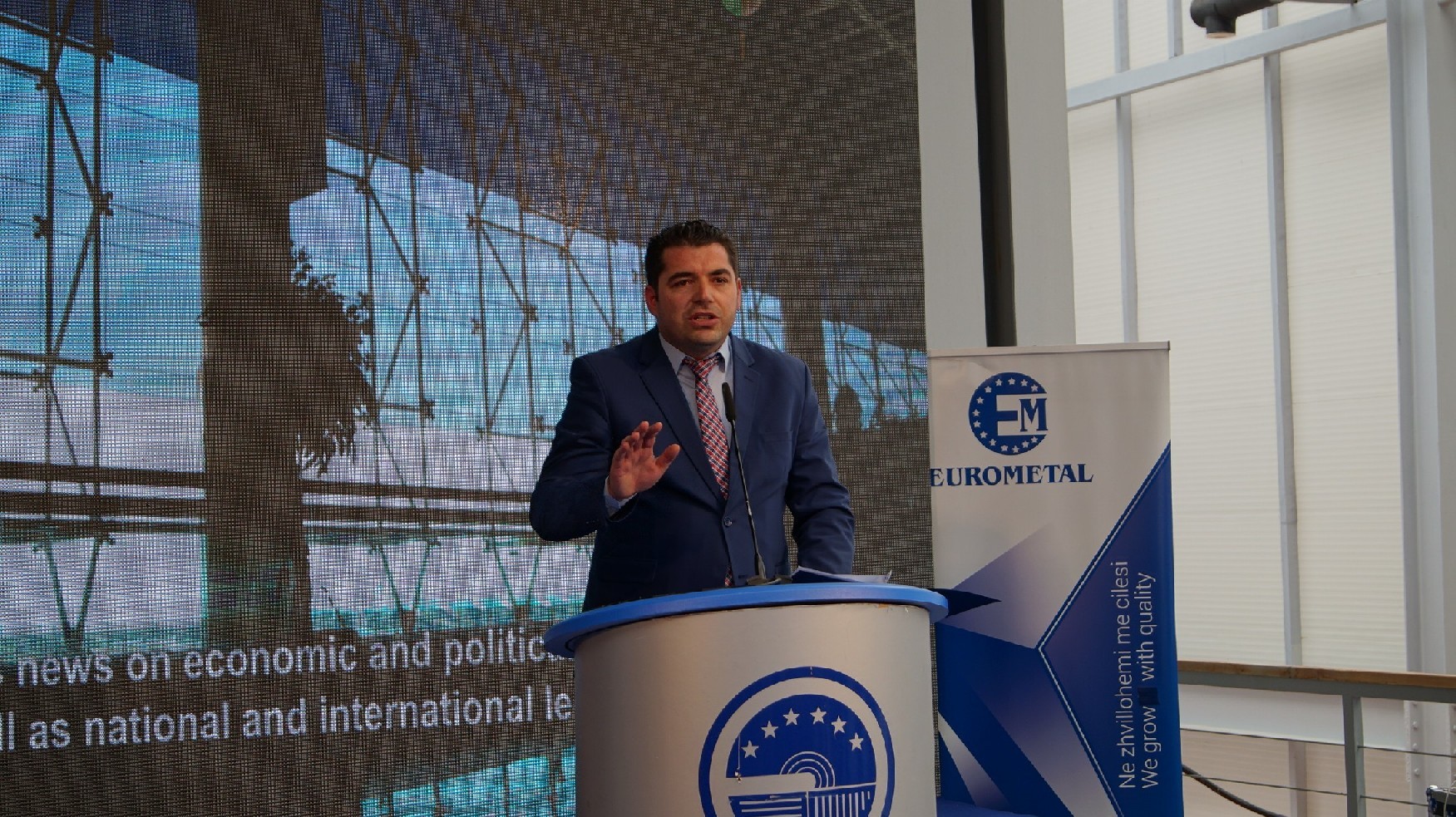 Ministri Hasani fton bizneset e huaja të investojnë në Kosovë