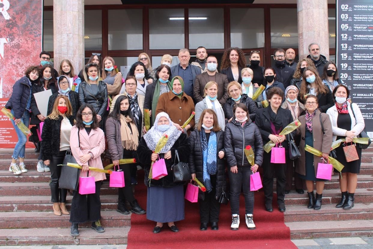 Hapet ekspozita “Ne jemi pranvera”, dedikuar grave të dëshmorëve