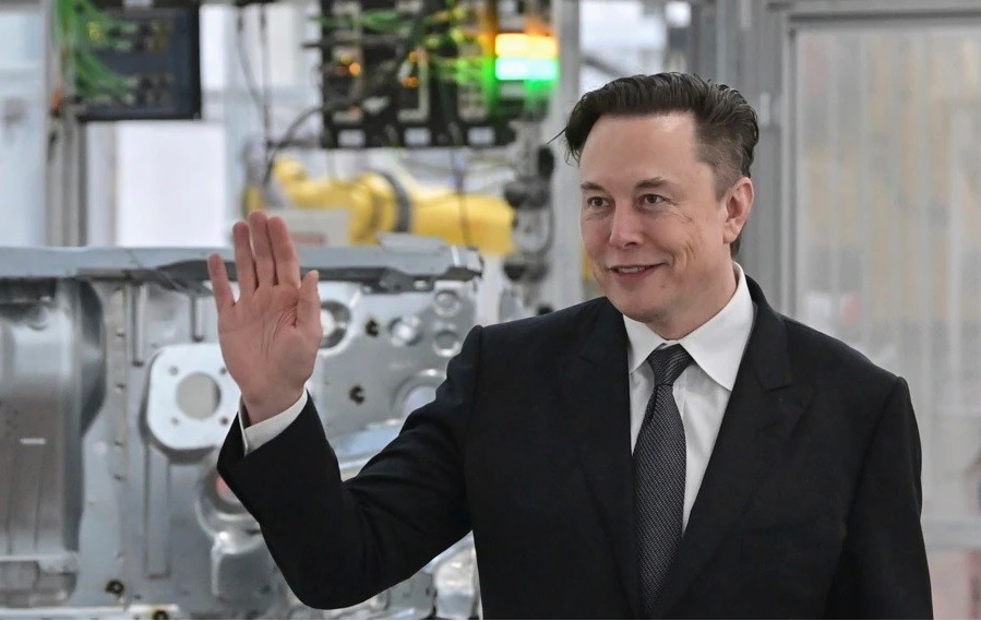 Elon Musk krijon kompani të re të inteligjencës artificiale
