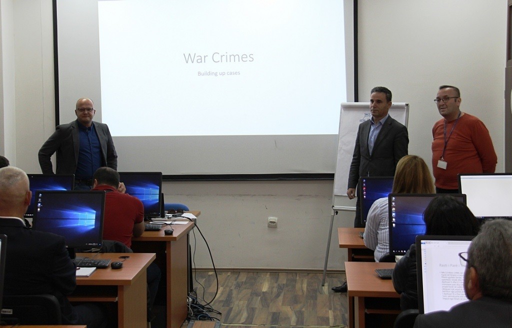 EULEX-i trajnon Njësinë e hetimit të krimeve të luftës në Policinë e Kosovës 