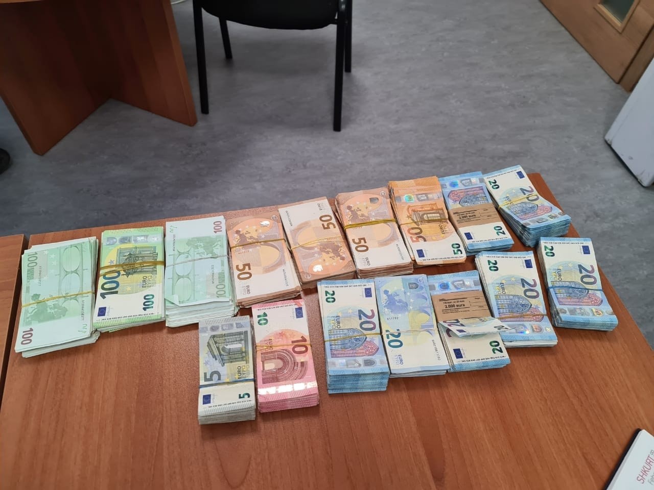 Njësit e antikontrabandëstë doganës kapin mbi 65.000 euro