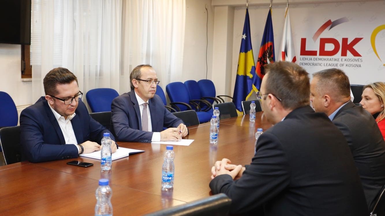 Sindikalistët kërkojn nga LDK hetimin e zgjdhjes se paligjshme të drejtorit të RTK-së