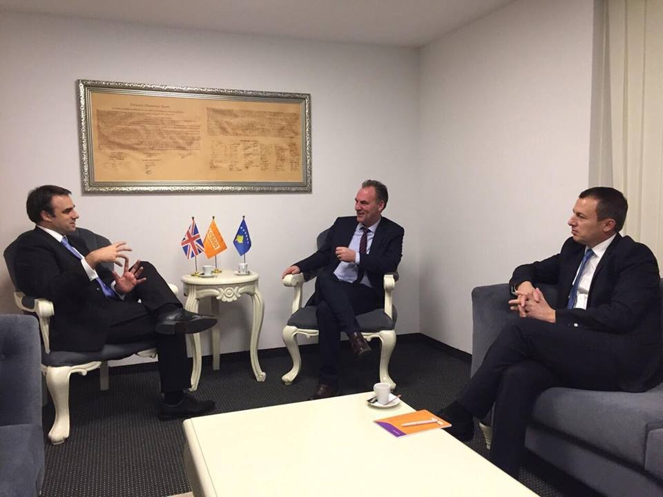 Limaj e O'Connell diskutojn për gjendjen e tanishme politike në vend