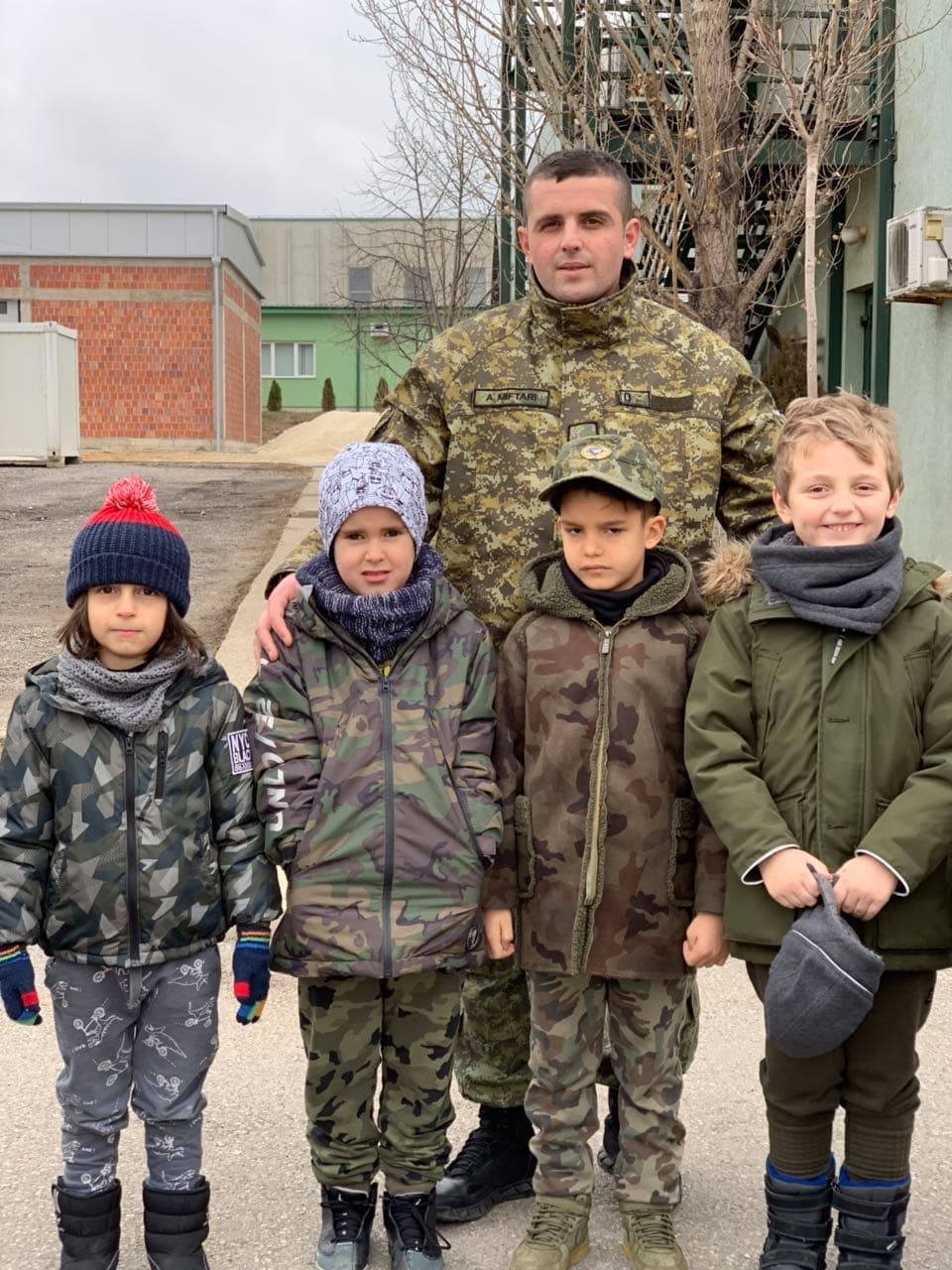 Fëmijët e LET Center vizituan Ushtrinë e Kosovës