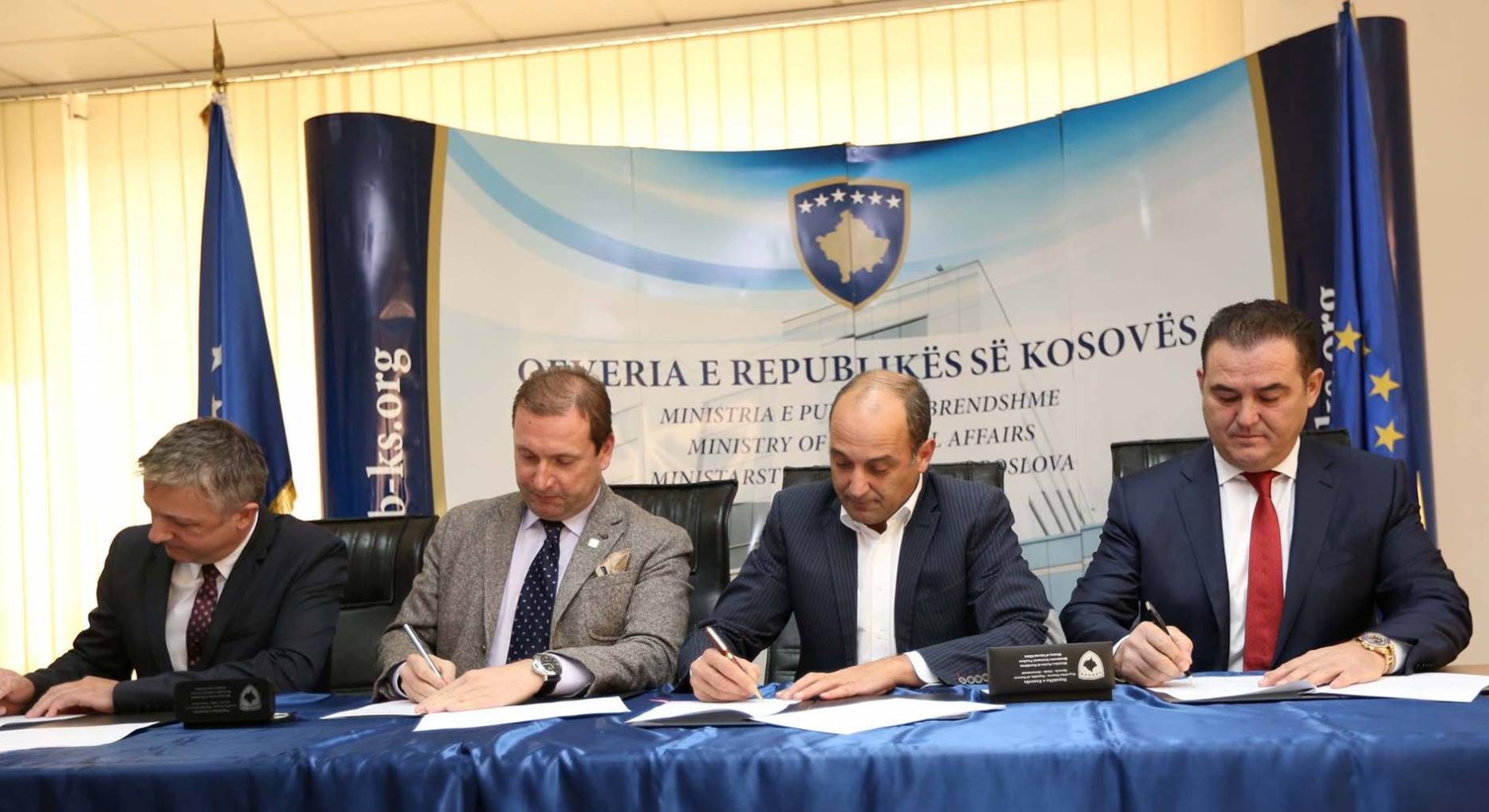 Pagesat për kartonin e gjelbër tani mund të behën edhe online