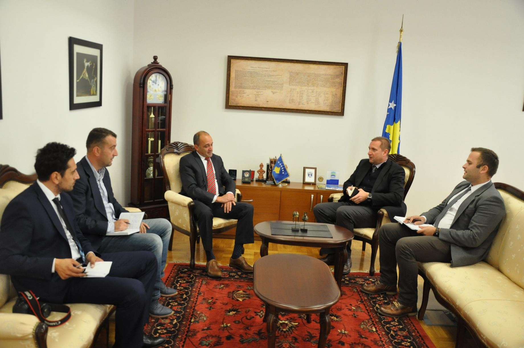 MBP premton lehtësim te procedurave te pritjeve të gjata të diasporës në kufi