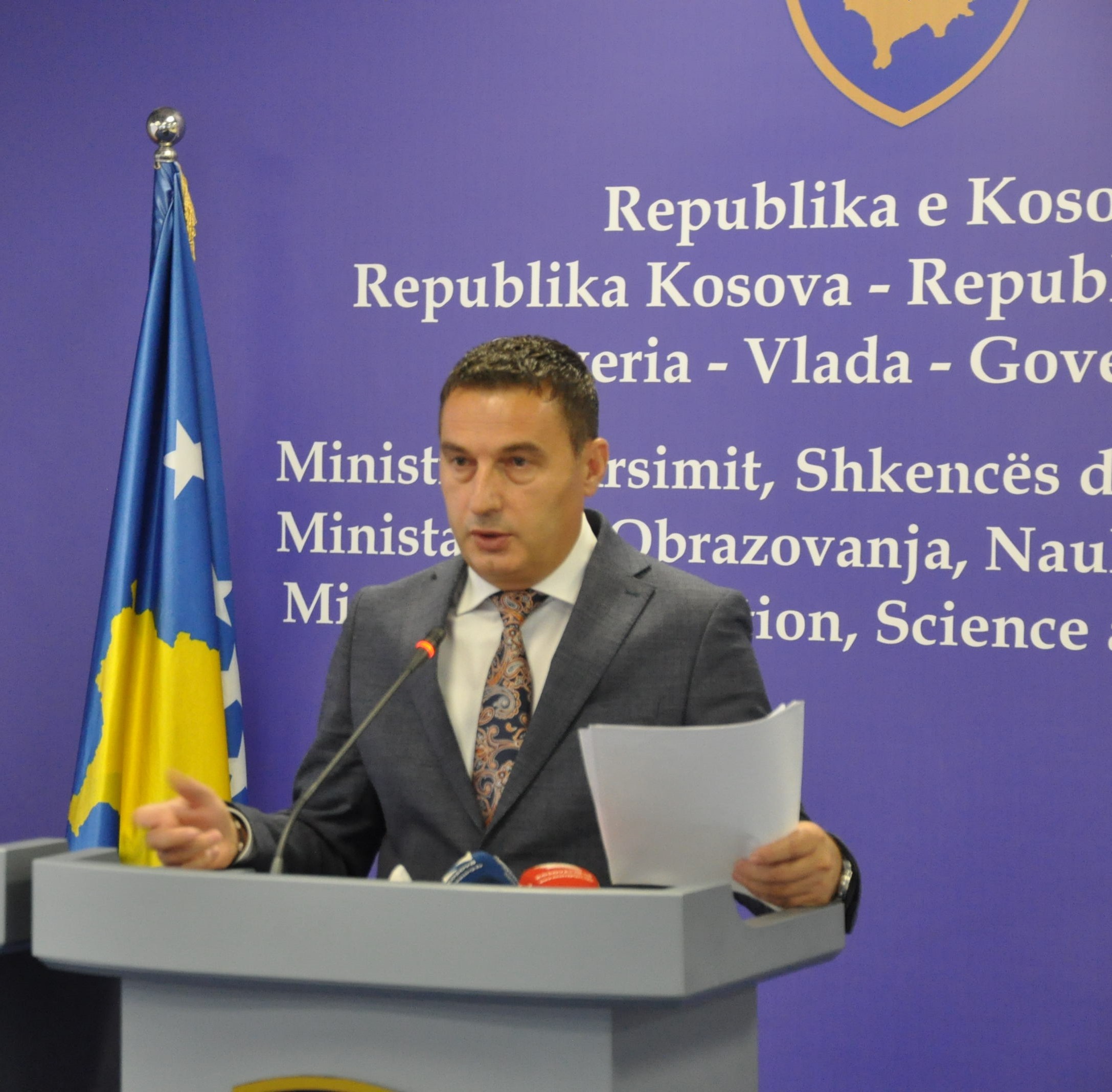 Ministri Bytyqi uron fëmijët për një vit të mbarë shkollor 