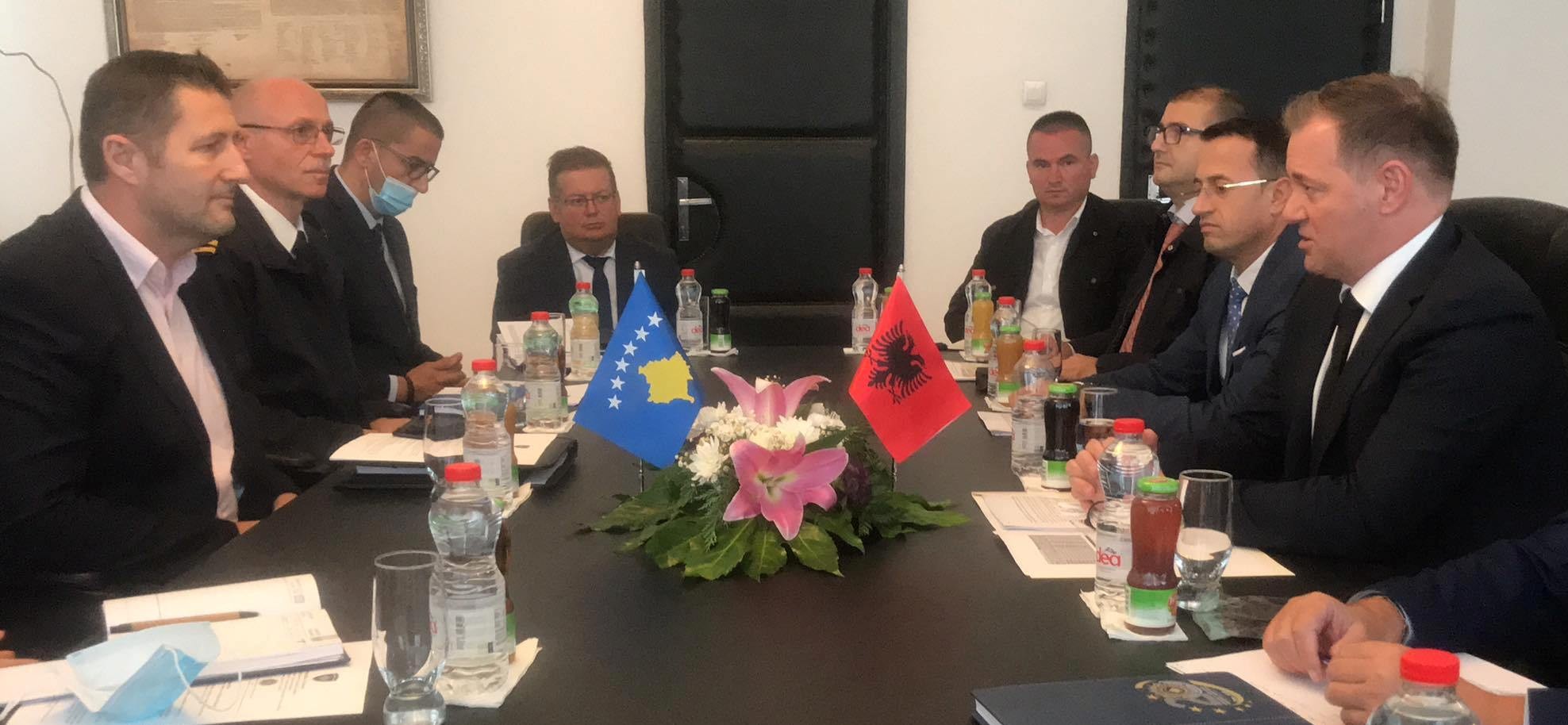 Dogana e Kosovës dhe ajo e Shqipërisë thellojnë bashkëpunimin