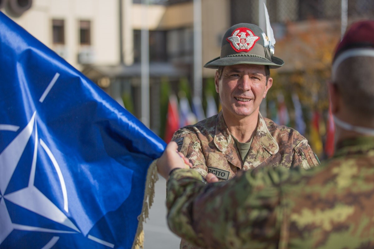 Gjeneralmajor Franco Federici merr udhëheqjen nga gjeneralmajor Michele Risi