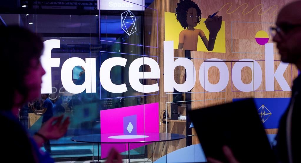 Facebook do të punësojë mbi 1000 punonjës për të kontrolluar reklamat
