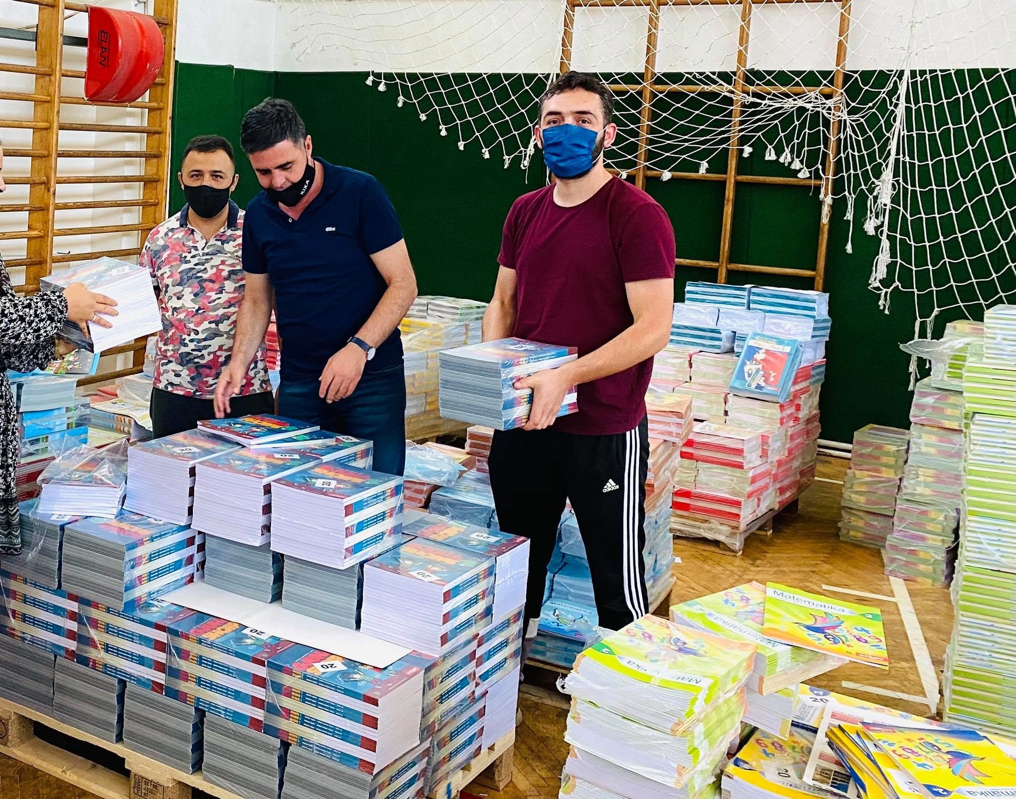 Gjilani nis shpërndarjen e librave falas për mbi 12 mijë nxënës