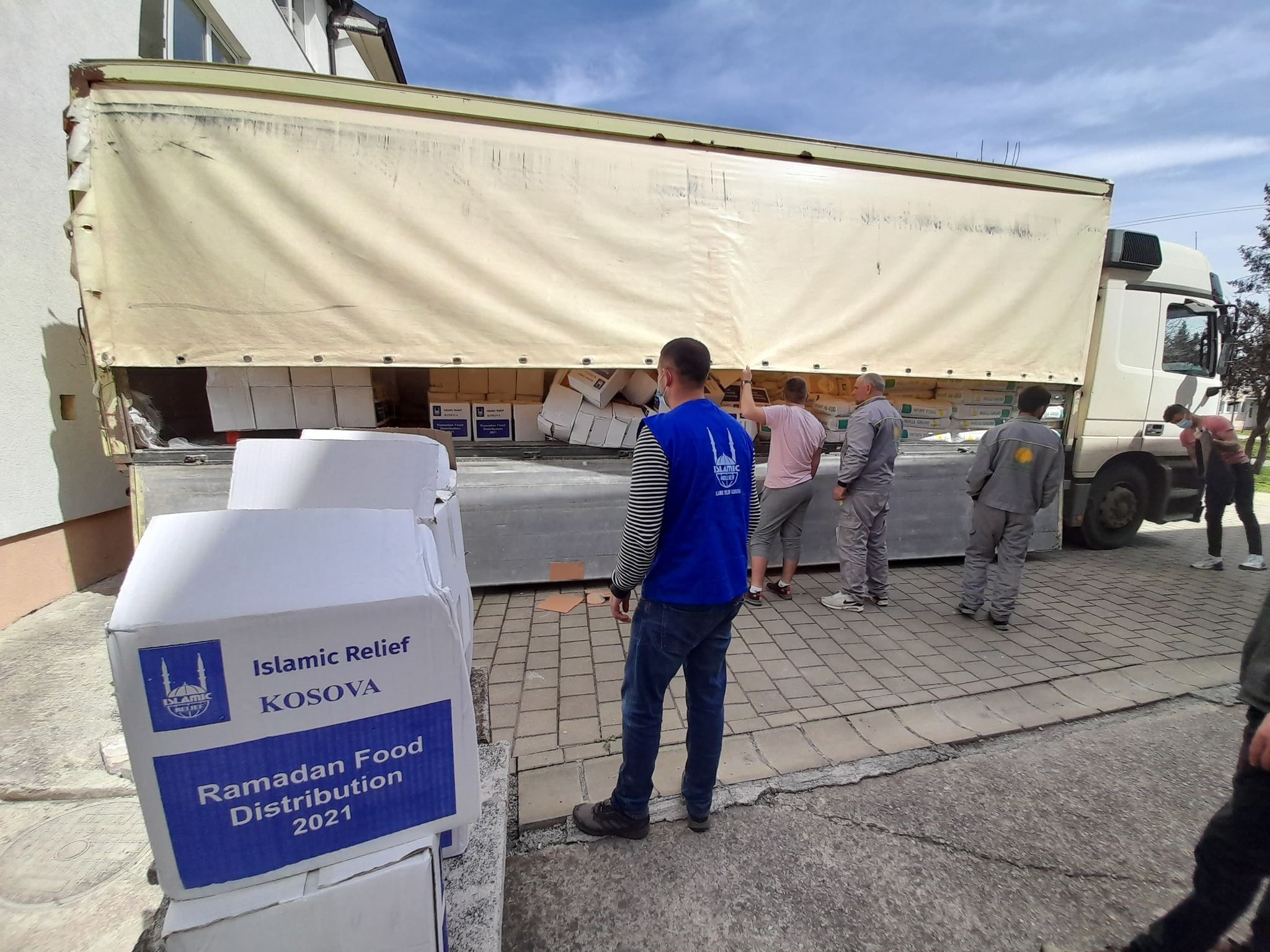 Gjilani pranon 200 pako ushqimore nga shoqata “Islamic Relief Kosova”