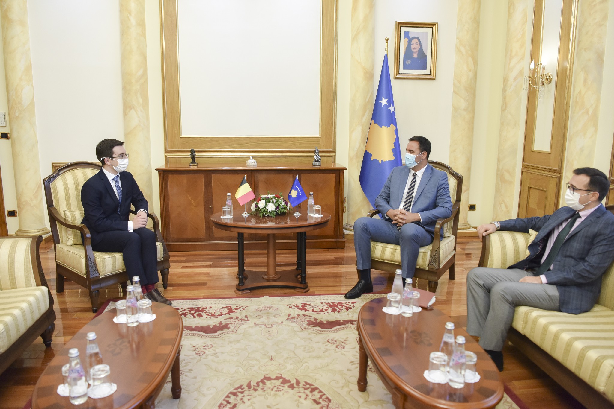 Kryekuvendari Konjufca priti në takim diplomatin Julien Sassel
