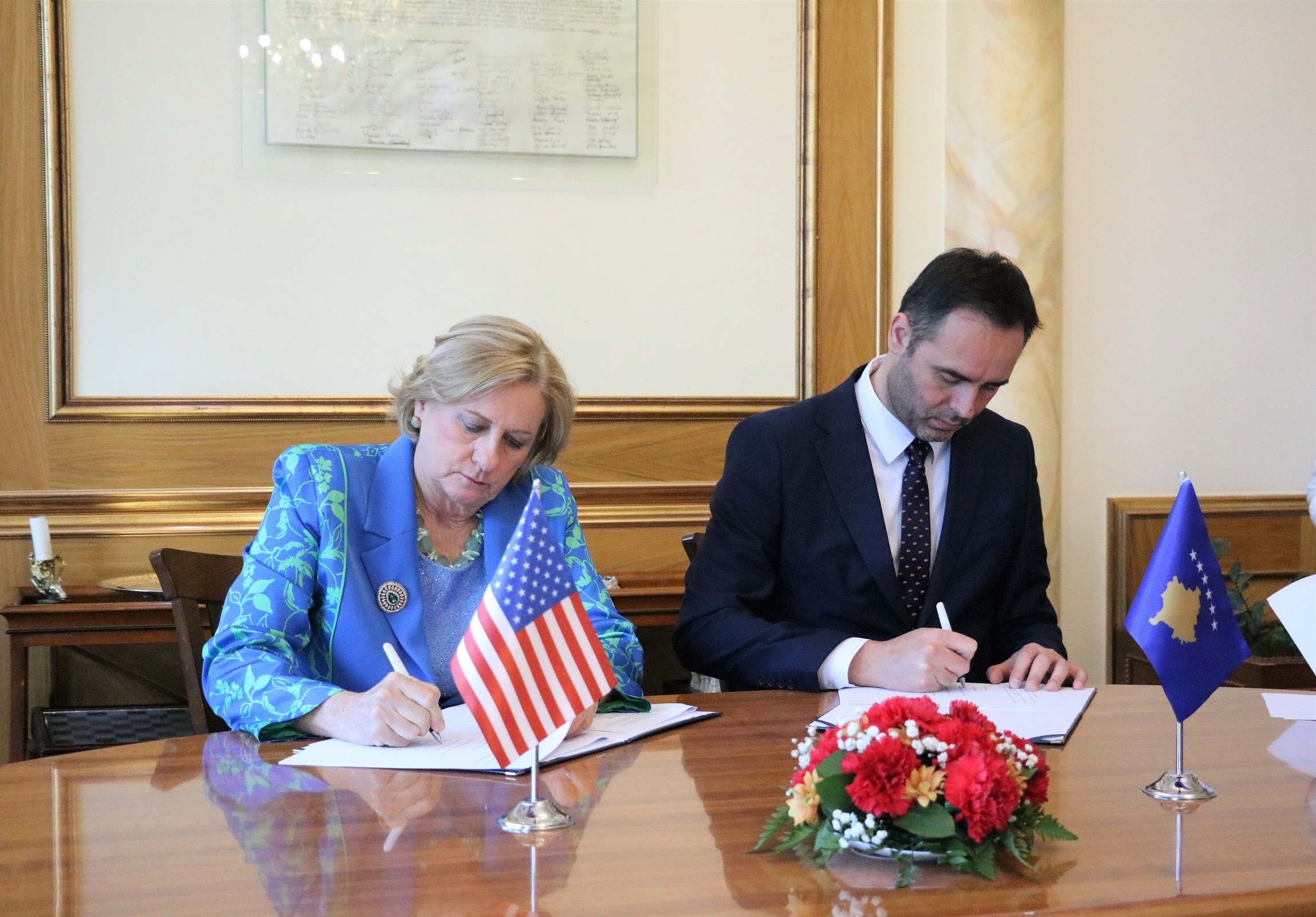 Konjufca dhe Soderberg, nënshkruan memorandum mirëkuptimi