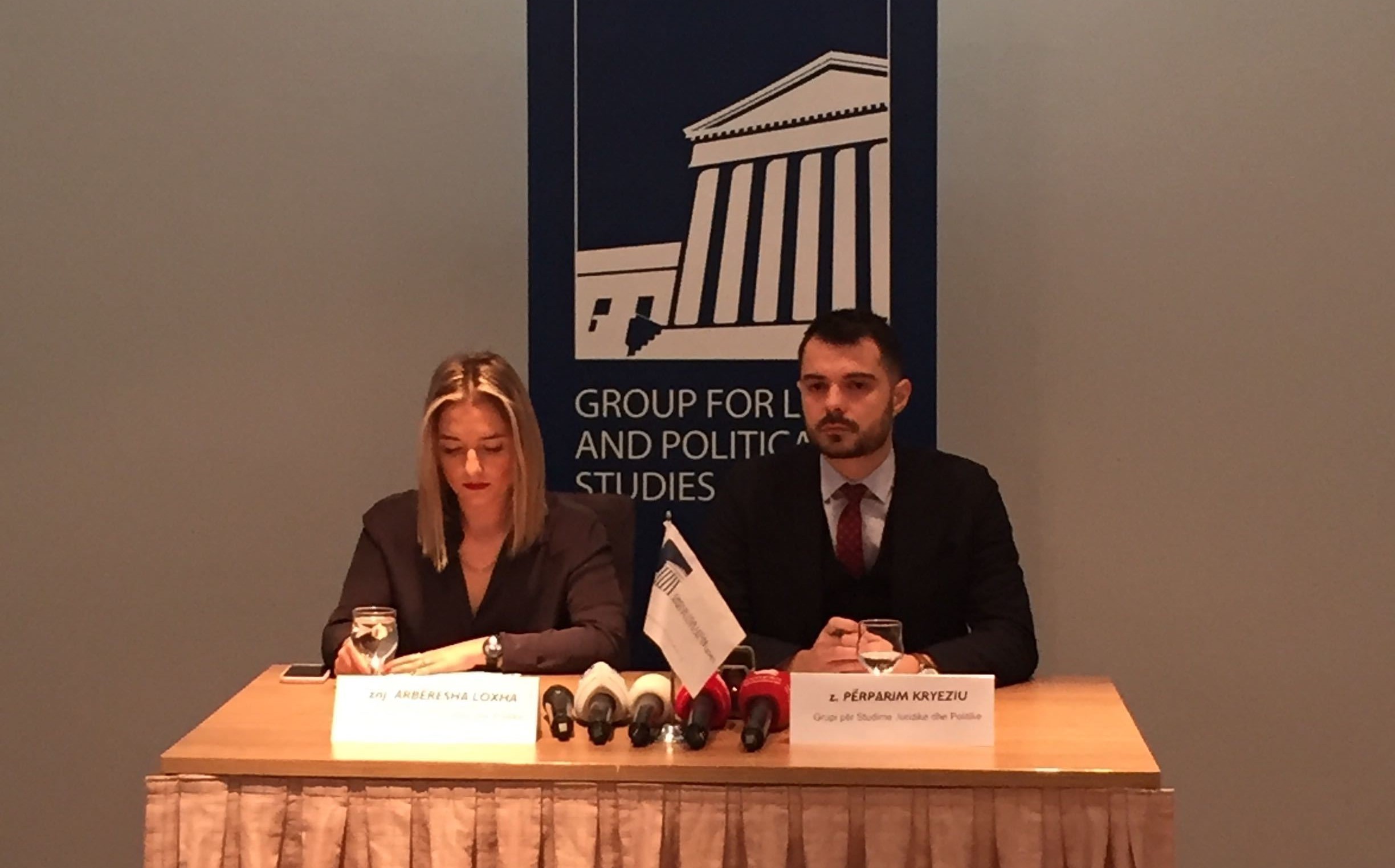 Prezantohen 5 gjërat që Qeveria duhet t’i ketë parasysh në dialogun Kosovë-Serbi