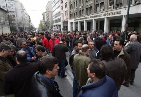 Greqia, paralizohet nga greva 