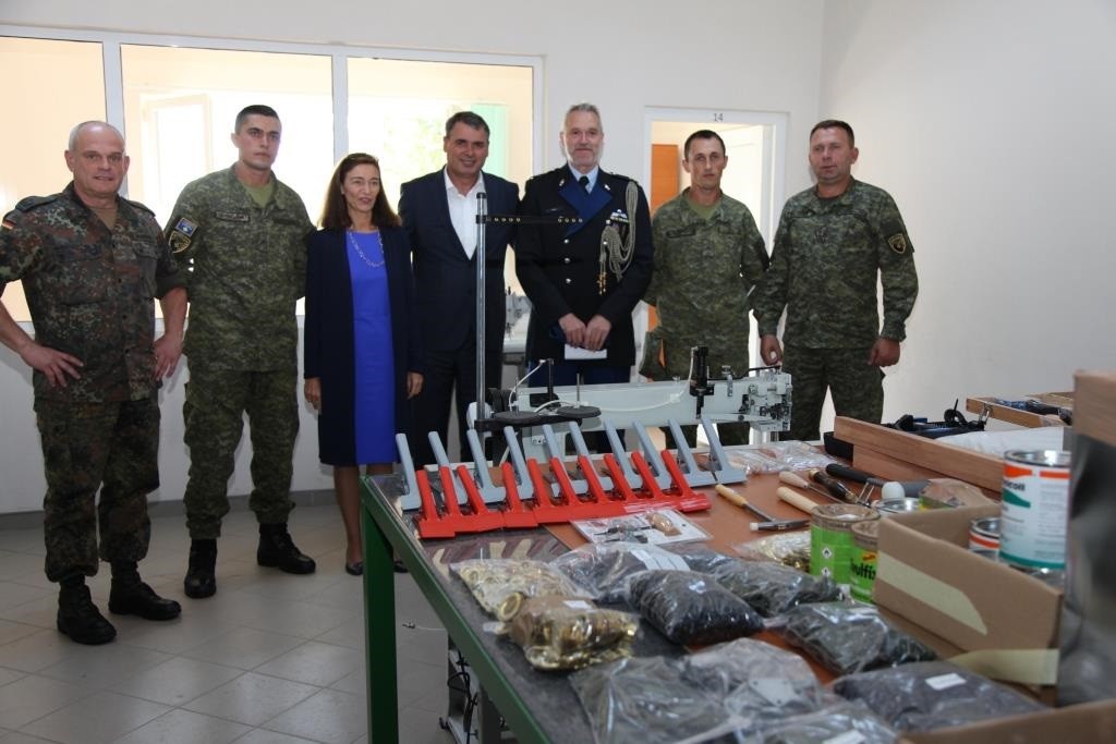 Holanda i jep donacion Forcës se Sigurisë së Kosovës