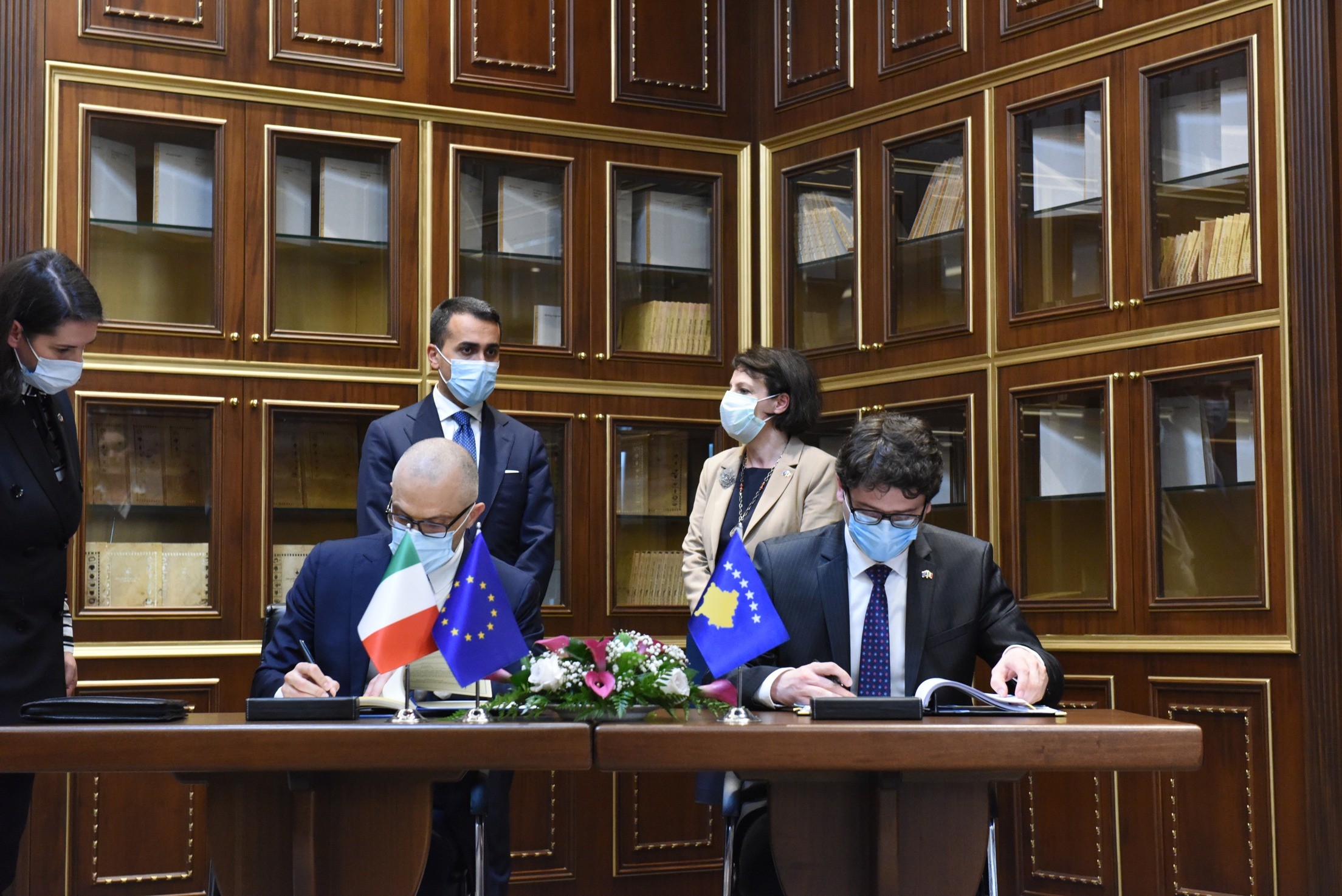 Nënshkruhet marrëveshja për eliminimin e tatimit të dyfishtë mes Kosovës dhe Italisë