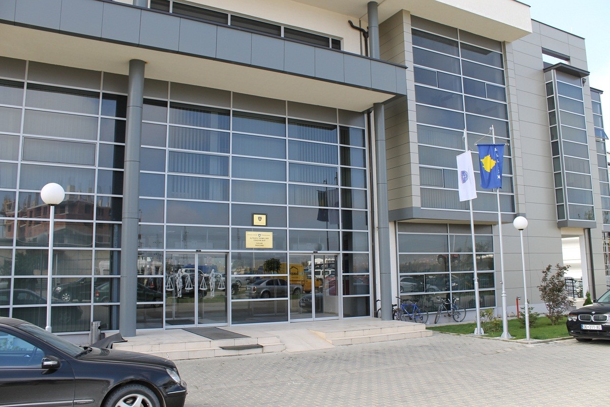 Caktohet masa e paraburgimit ndaj të pandehurve E. M., B. M. dhe A. M.