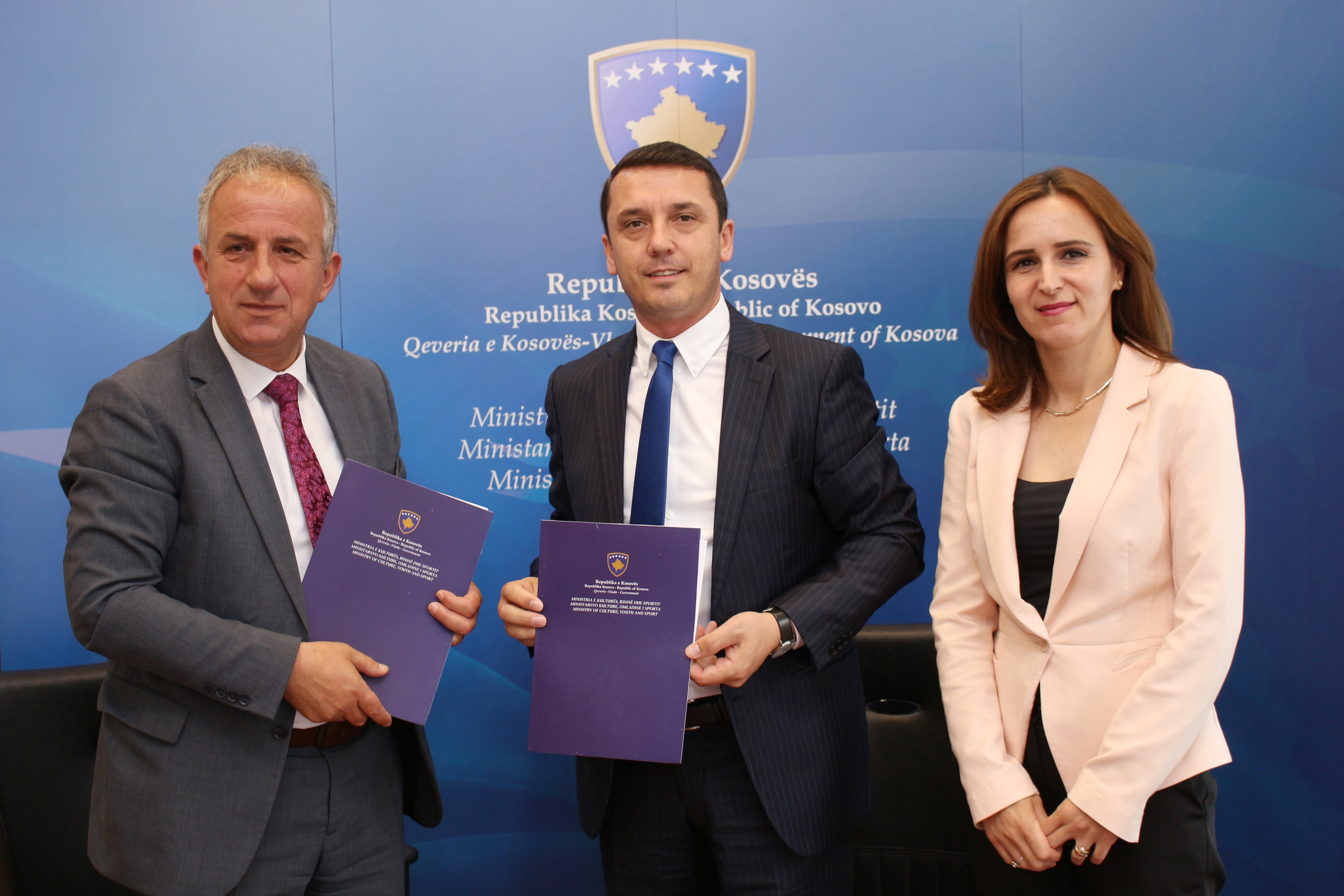 Nënshkruhen katër memorandume të bashkëpunimit me Komunën e Suharekës