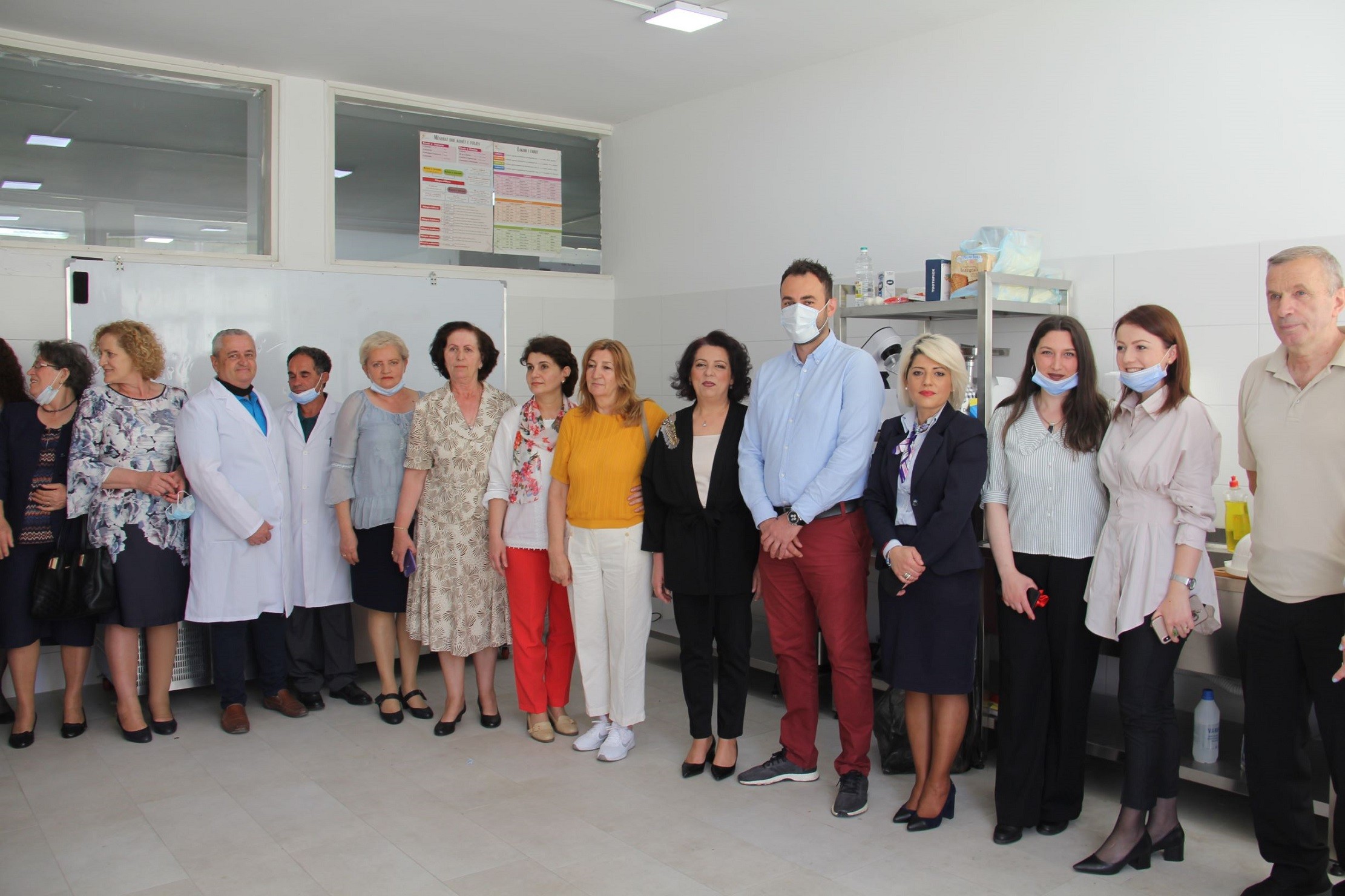 Inaugurohen Qendra e Karrierës dhe Kabineti i Kuzhinës në shkollën “Kadri Kusari”