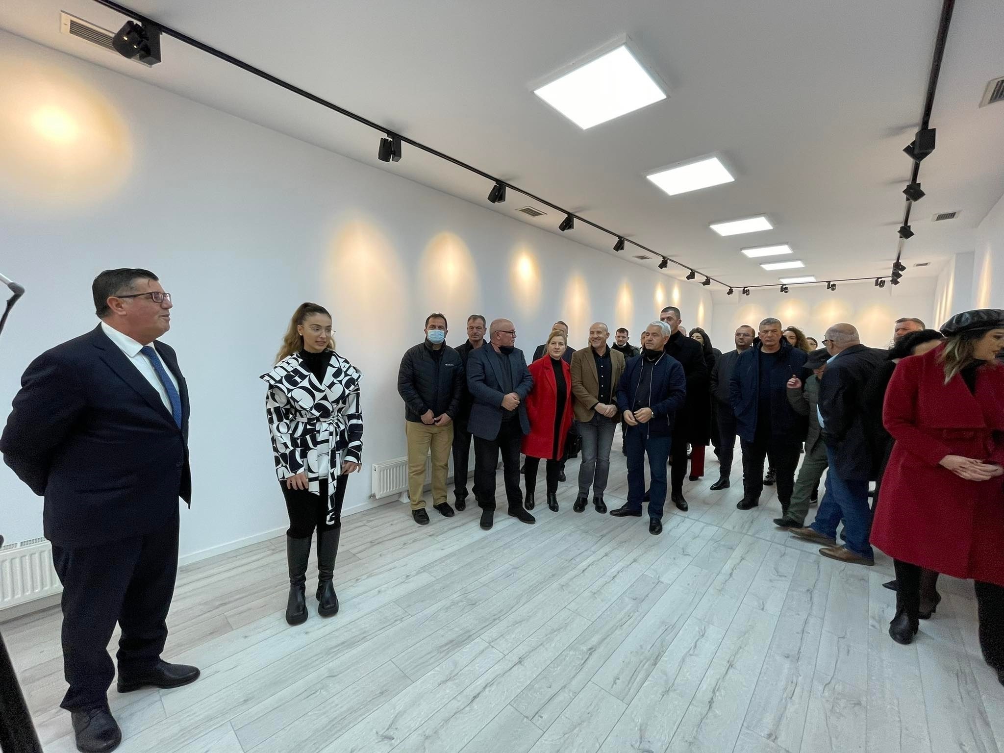 Inaugurohet Galeria e re e Gjilanit