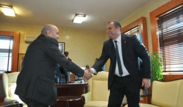 Grupet parlamentare bashkërendisin veprimet për rrëzimin e Qeverisë