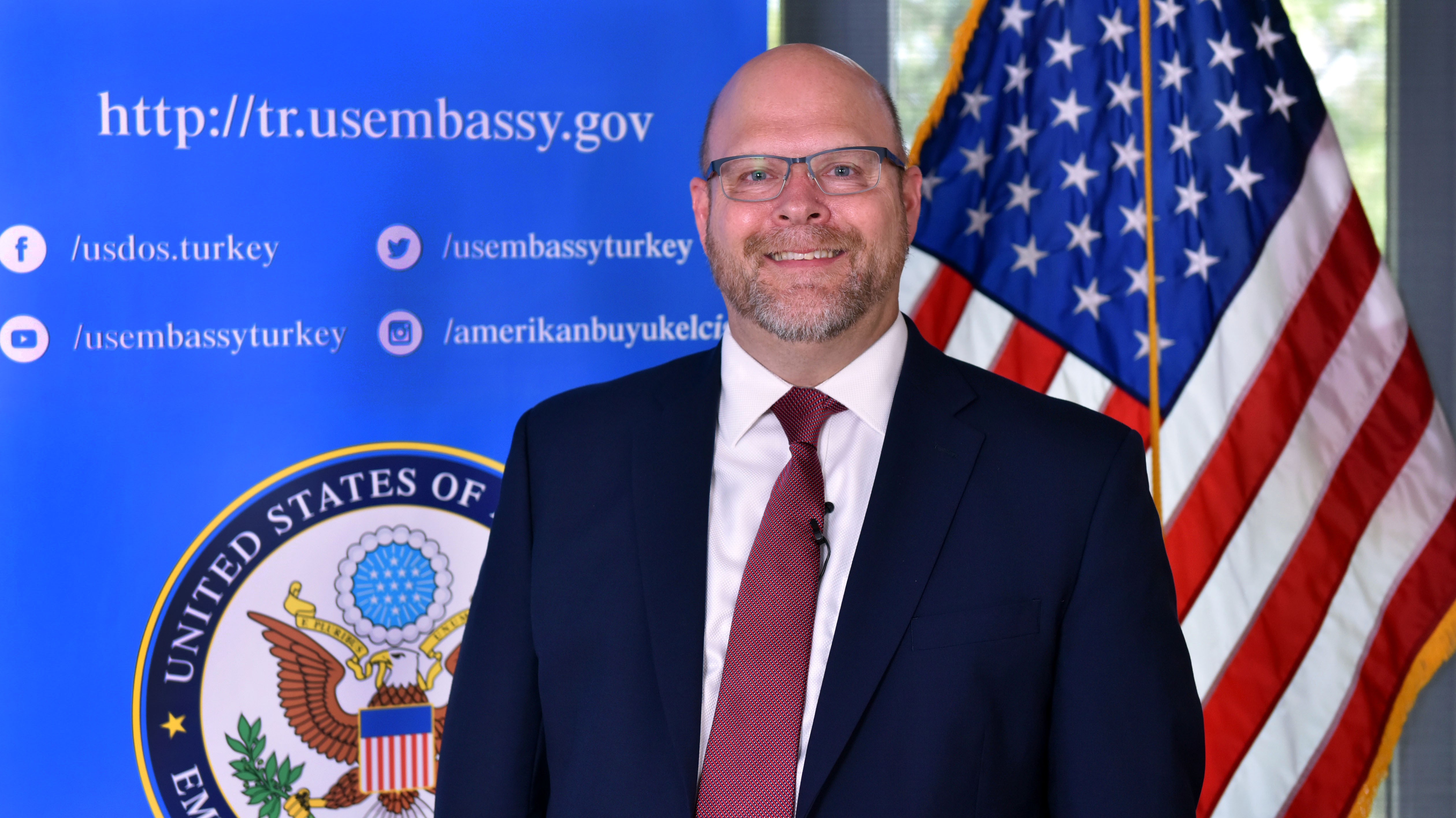 Presidenti Biden emëron Jeffrey M. Hovenier për ambasador në Kosovë