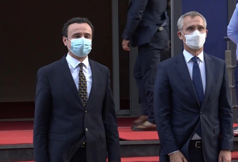 Stoltenberg: FSK-së i duhet leje nga NATO-ja që të shkojë në veriun e Kosovës