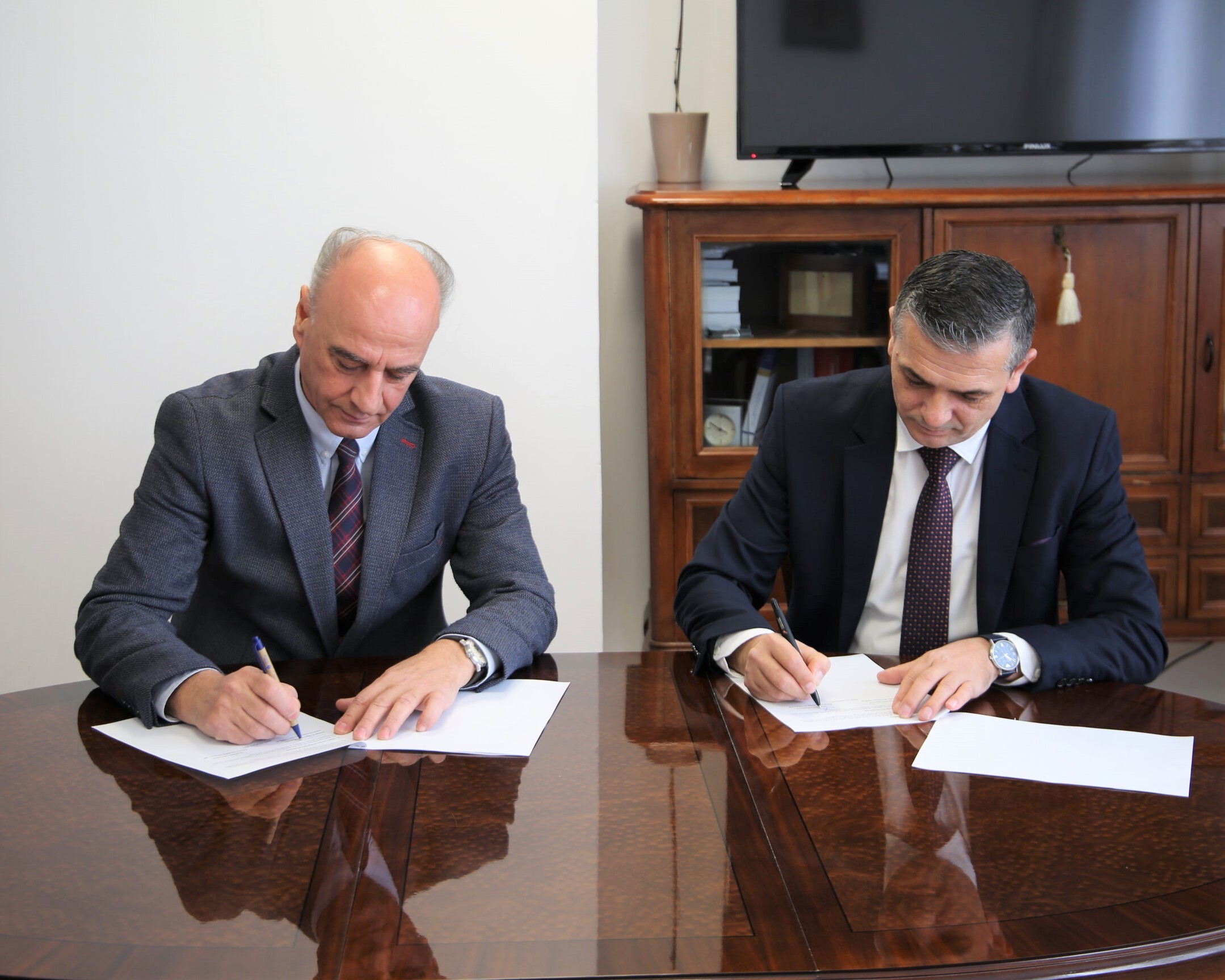 KPK dhe Akademia e Drejtësisë nënshkruajnë memorandum mirëkuptimi