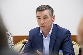 Sot para Gjykatës Speciale mbahet paraqitja e parë e Kadri Veselit