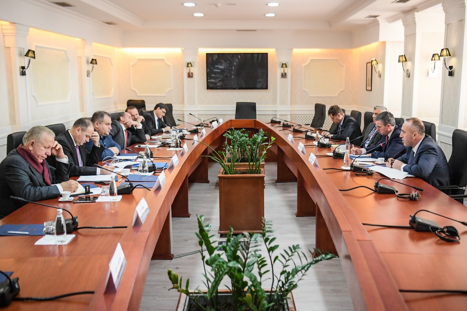 Vazhdon takimi për dialogun Kosovë-Serbi