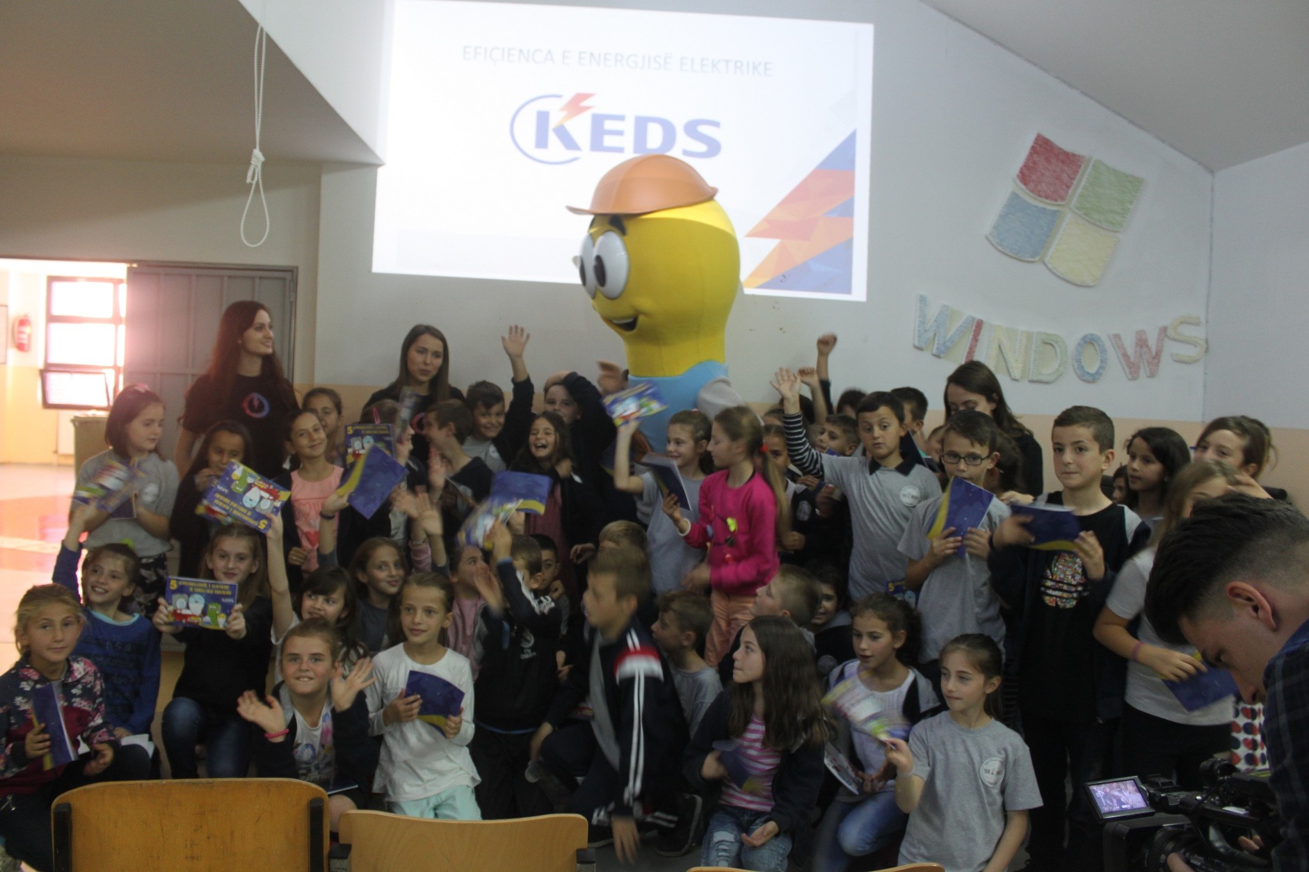 KEDS këshillon nxënësit për kursim të energjisë elektrike