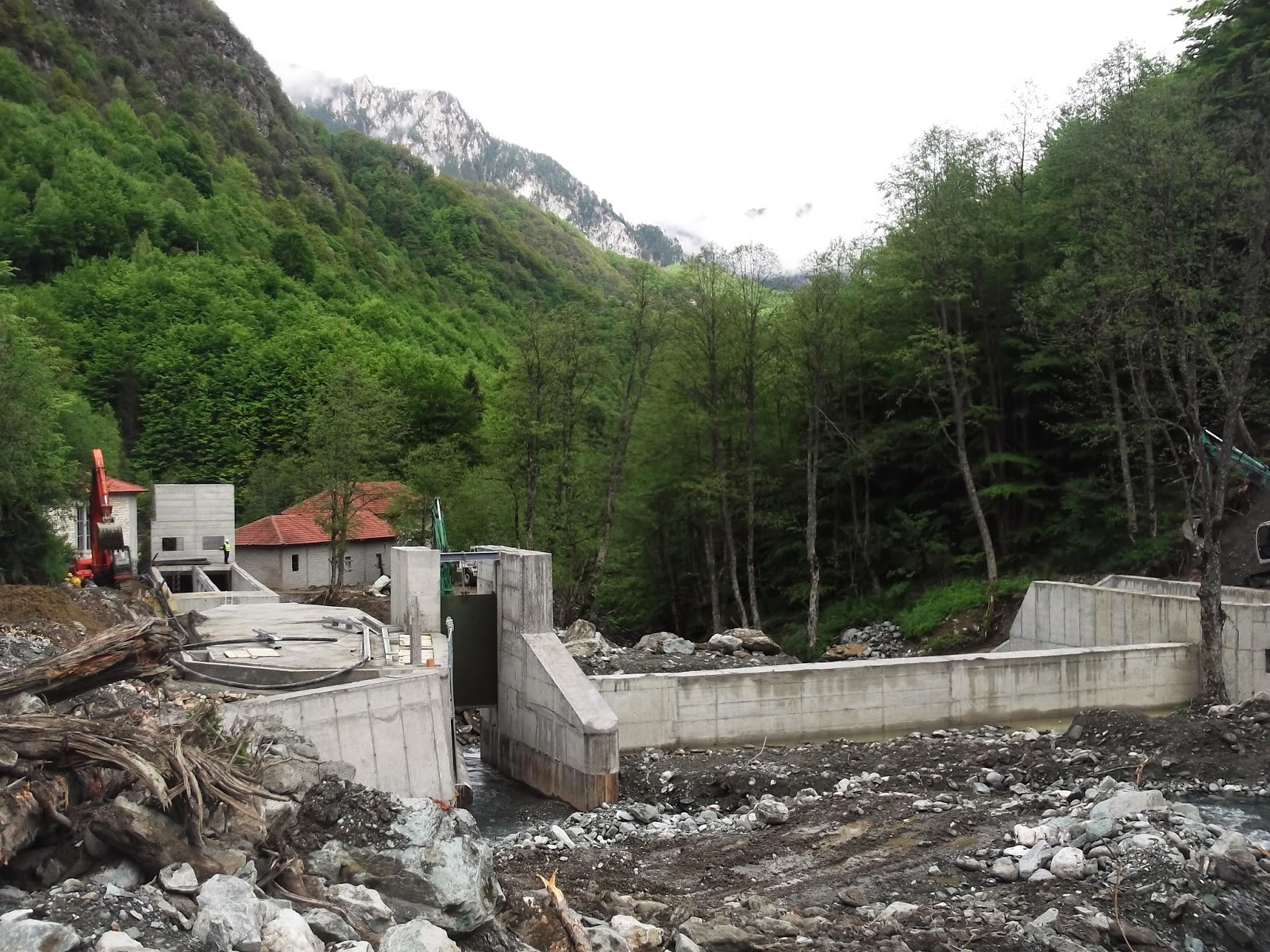 CSL dorëzon padi kundër lëshimit të lejeve për Hidrocentralin Deçani dhe Belaja