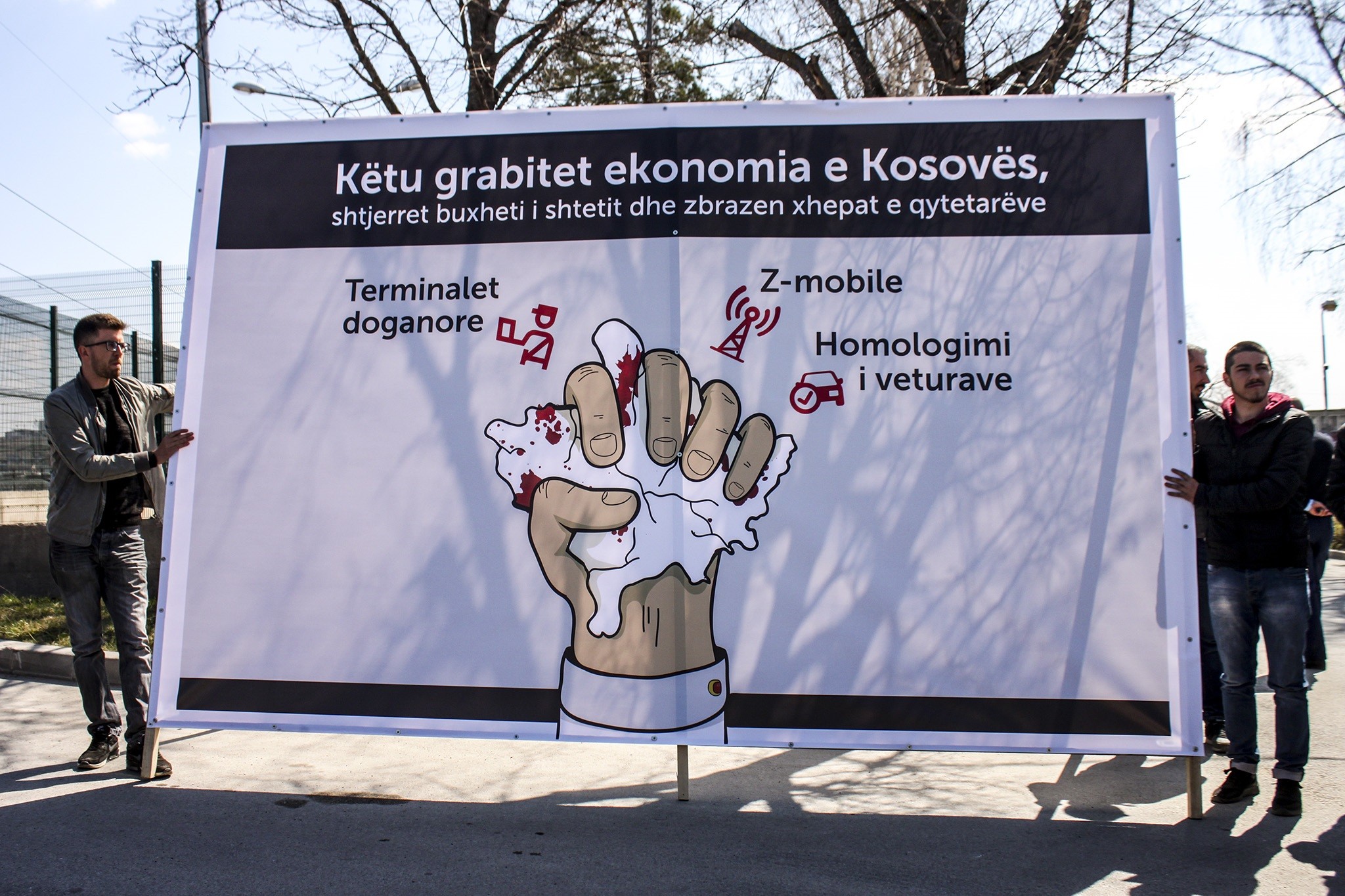 Devollet po grabitin ekonominë e Kosovës, Z-Mobile produkt i krimit