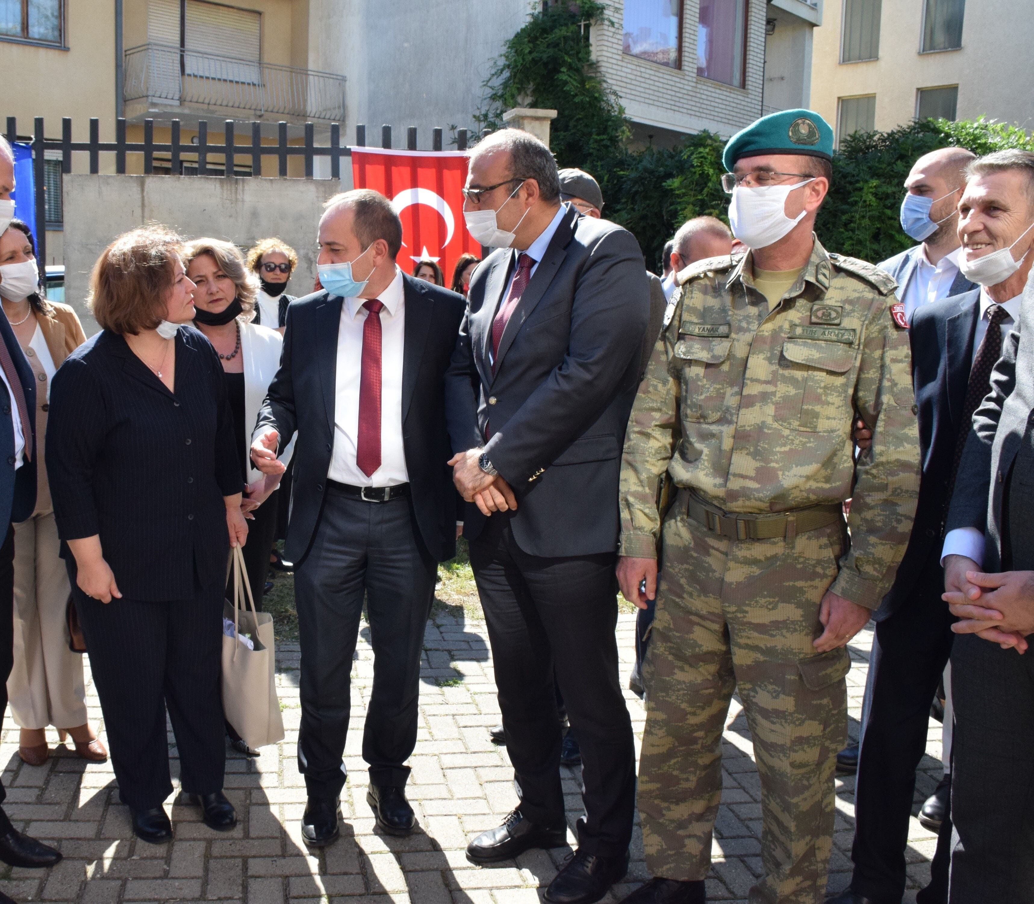 KFOR-i turk renovon klasat parashkollore të shkollës "Mati Logoreci" në Prizren