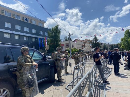 NATO-ja do të dërgojë forca shtesë në Kosovë