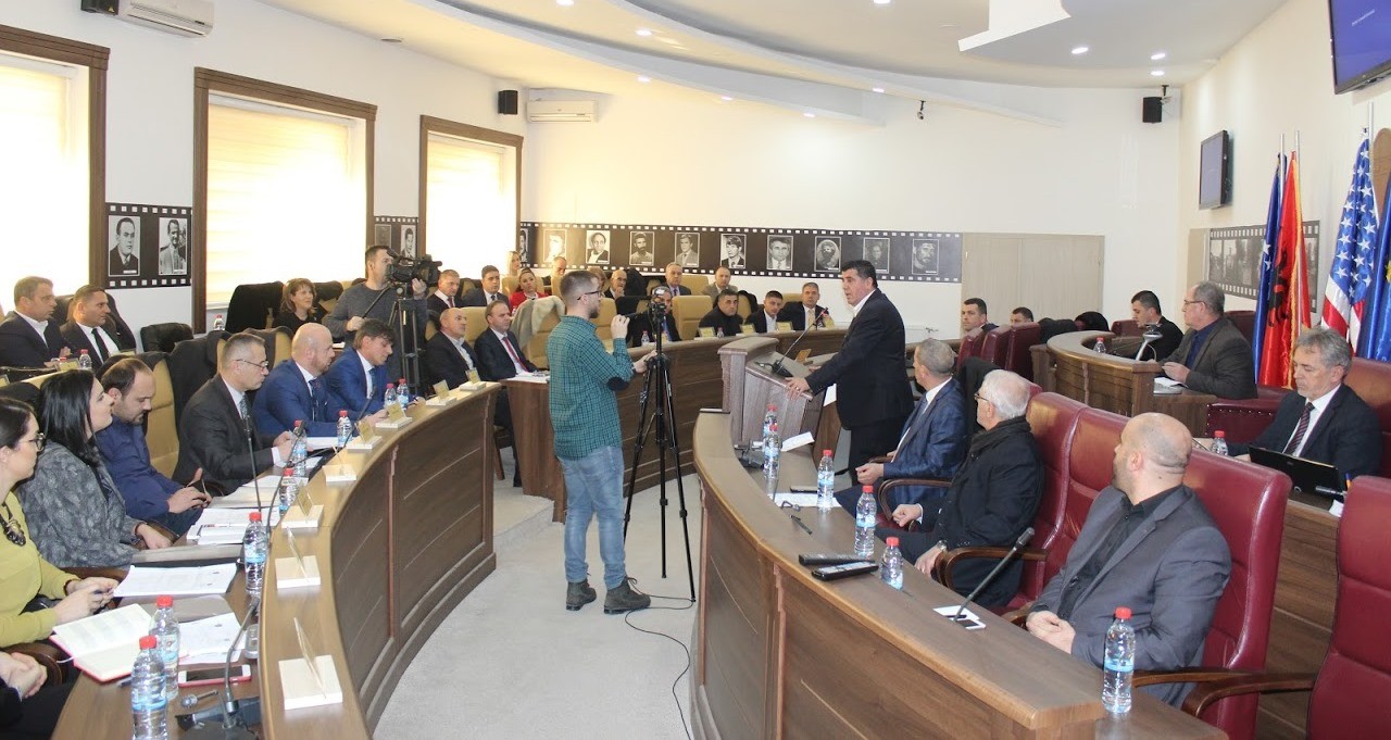 Shpresa Kurteshi-Emini zgjedhet kryesuese e Kuvendi Komunal ne Gjilan