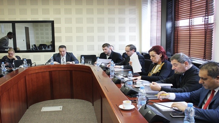 Ministri Rasim Demiri raporton para Komisionit për Mbikëqyrjen e Financave  
