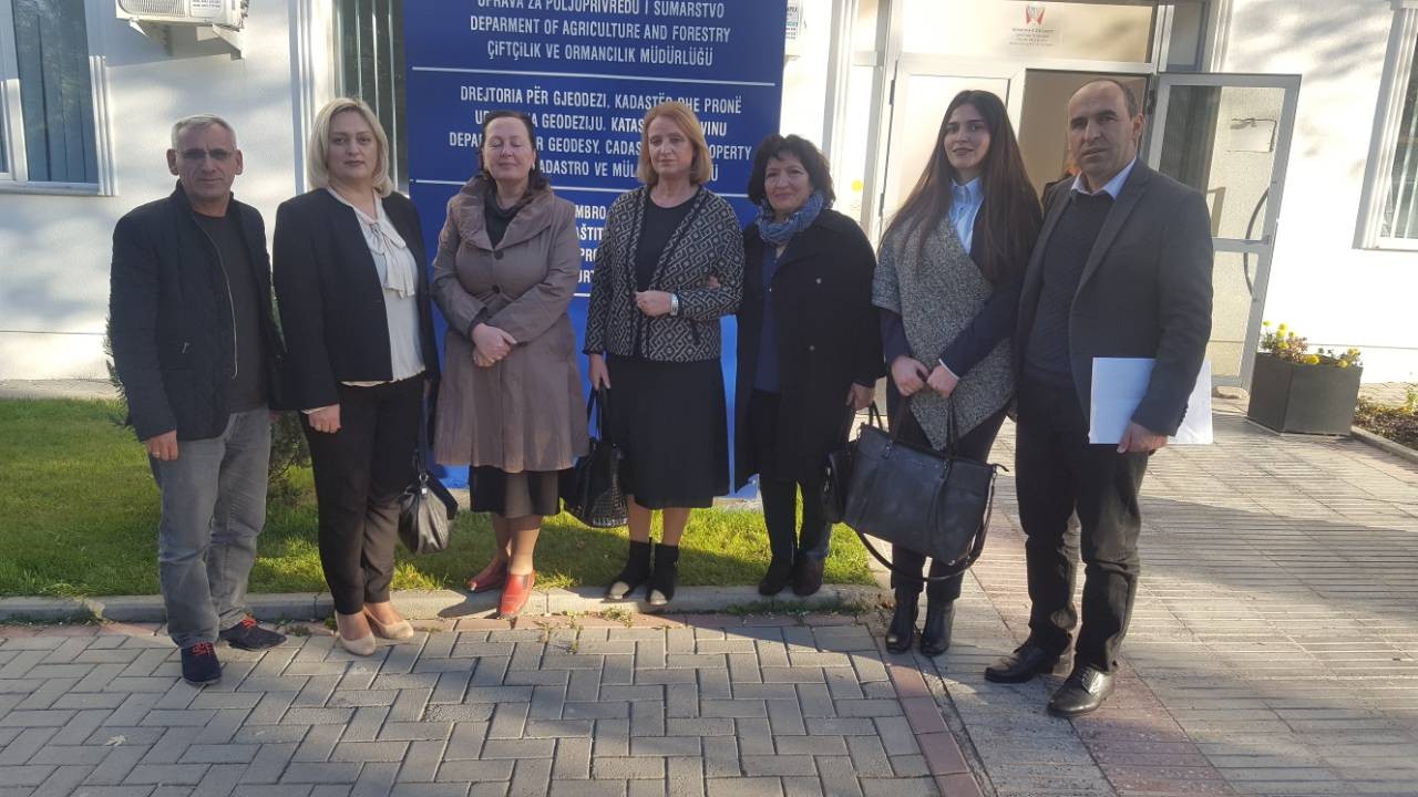 Komiteti i Arsimit kërkon largimin e përmbajtjeve ofenduese nga tekstet shkollore