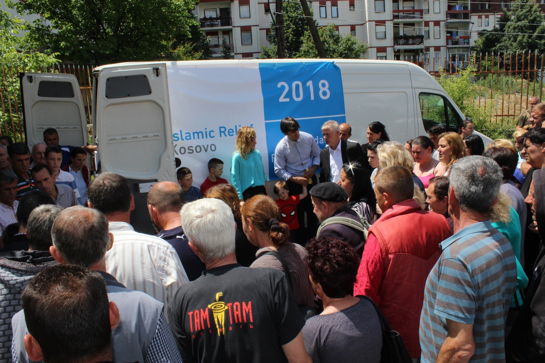 Gjilani shpërndan mbi 150 pako ushqimore për familjet në nevojë