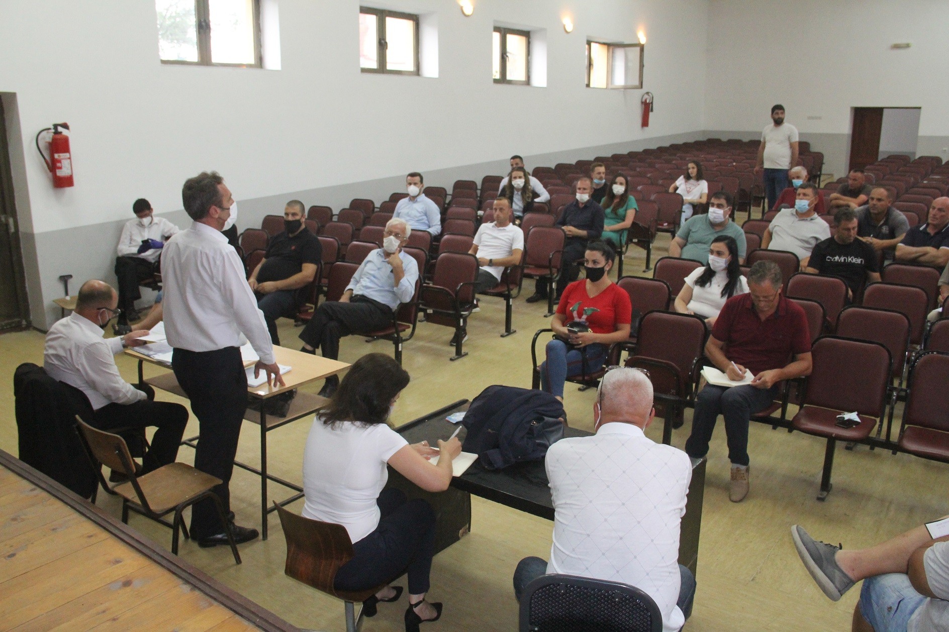 Komuna e Rahovecit nis dëgjimet publike me qytetarë për përgatiten e buxhetit  