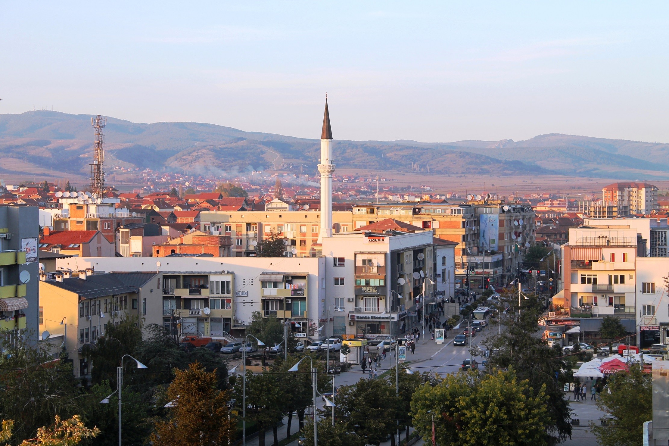 Komunën e Gjilanit e brengos veprimtaria e zyrës paralele të kryetarit të Komunës  