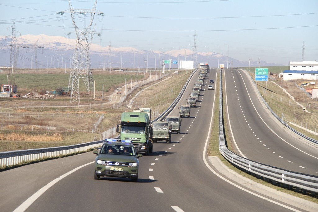 Kontingjent i FSK-së niset për operacionet humanitare në Shqipëri