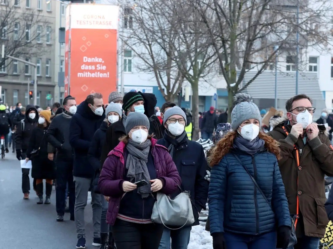 Austria vendos rreth 2 milionë njerëz të pavaksinuar në izolim