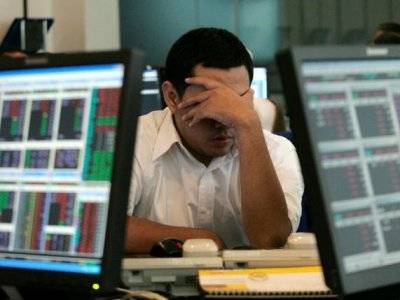 Investitorët të shqetësuar nga luhajtjet e tregjeve 