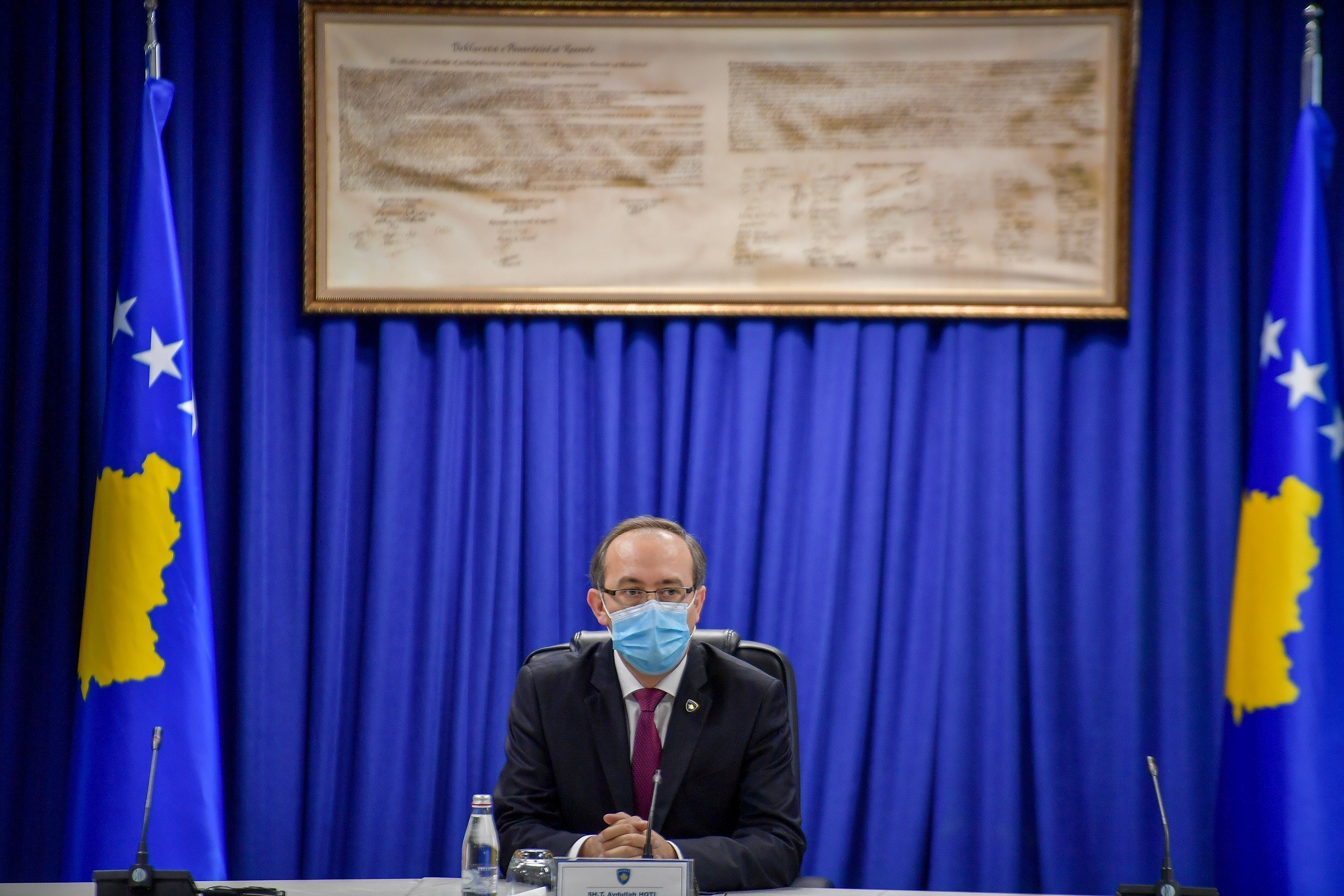 Kryeministri Hoti prezanton masat e reja kundër koronavirusit 