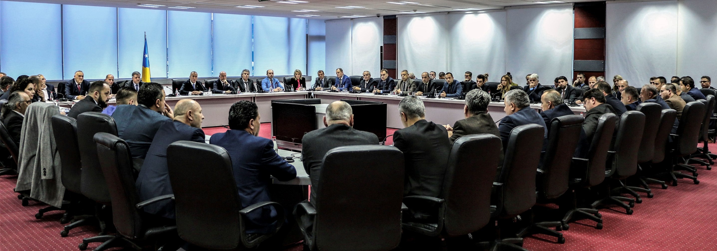 Kryeministri Haradinaj mban takim pune me zëvendësministrat