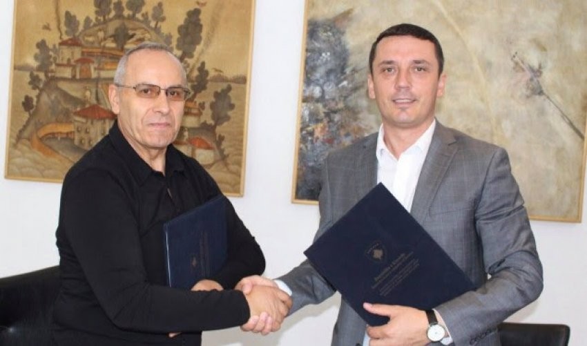 Gashi dhe Ademi inspektojnë punimet në Stadiumin e Prishtinës