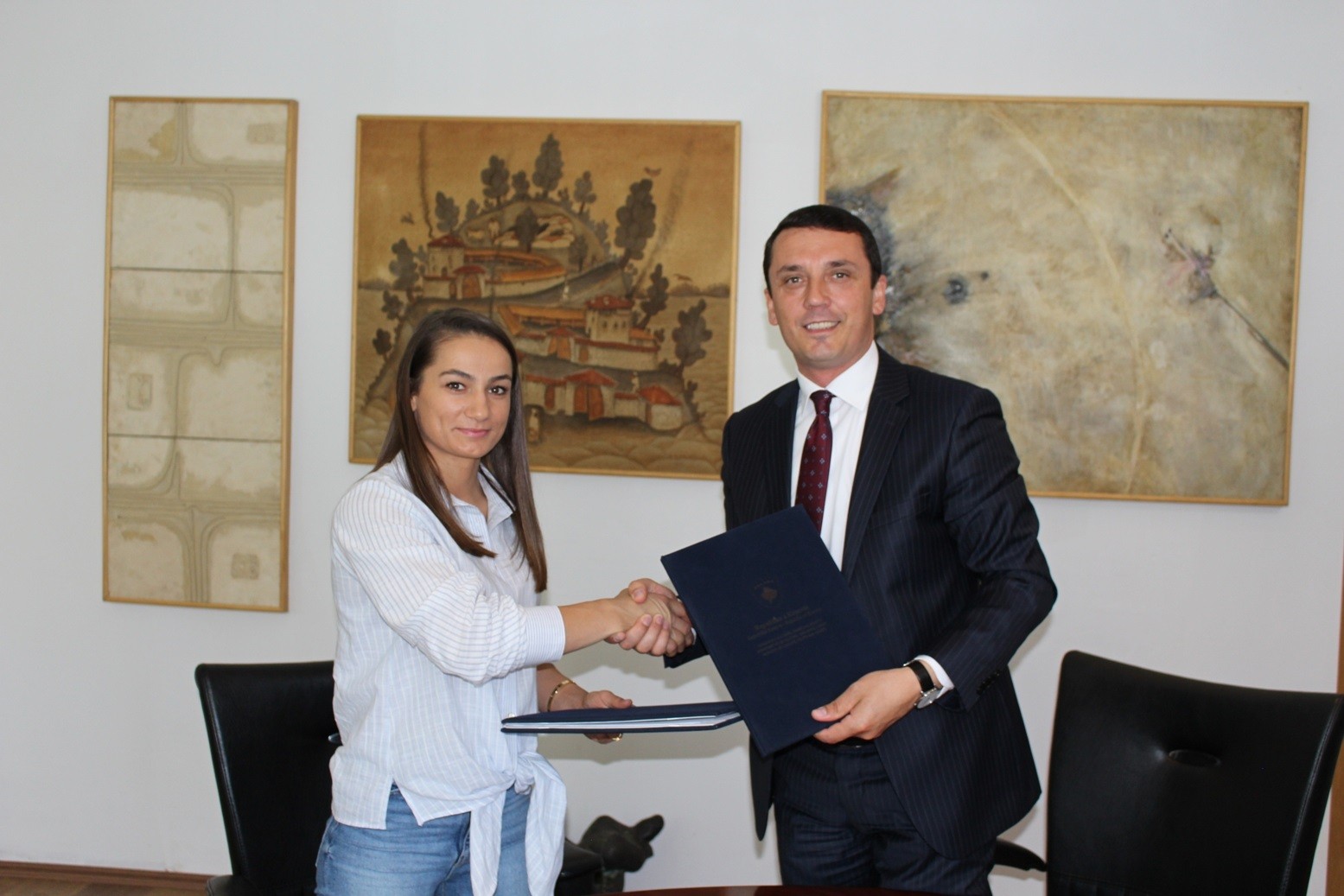 Majlinda Kelmendi, nga sot me pagë të përafërt me Ministrin e Sportit